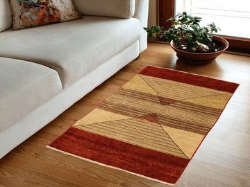 Contemporary Gabbeh Karol Beige/Red Wool Rug - 2'11'' x 5'1''